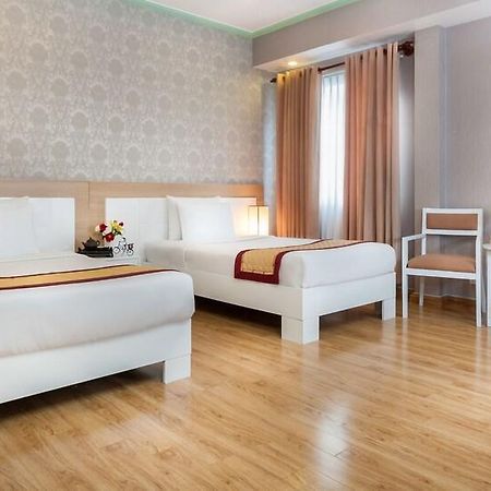 Saga Hotel Хошимин Екстериор снимка